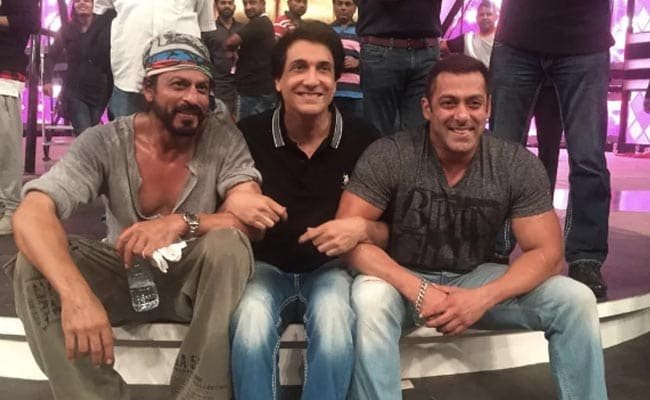 वायरल: श्यामक डावर के साथ इस तस्वीर में 'लीजेंड्स' सलमान और शाहरुख खान कैजुअली हैंगिंग आउट