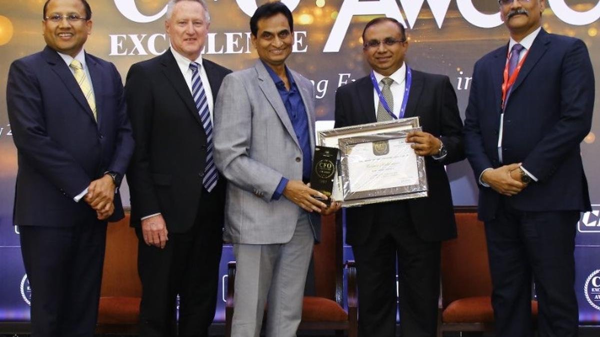 सीआईआई सीएफओ पुरस्कार प्रदान किए गए
