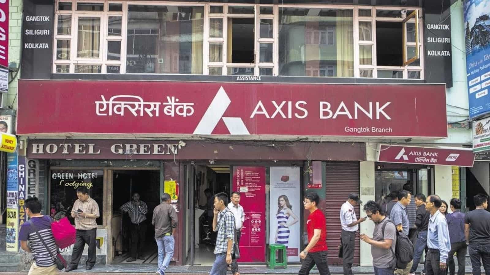सेबी ने एक्सिस म्यूचुअल फंड फ्रंट-रनिंग मामले में 21 संस्थाओं पर रोक लगा दी है