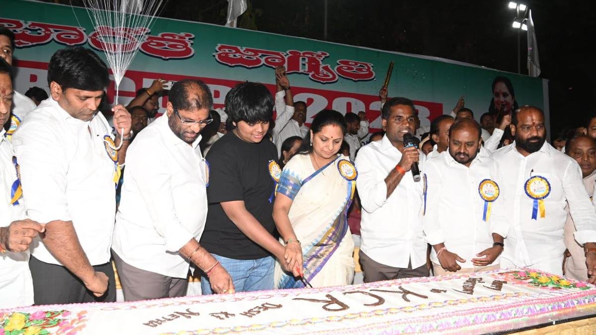 हैदराबाद के सीएम केसीआर 69 साल के हो गए हैं