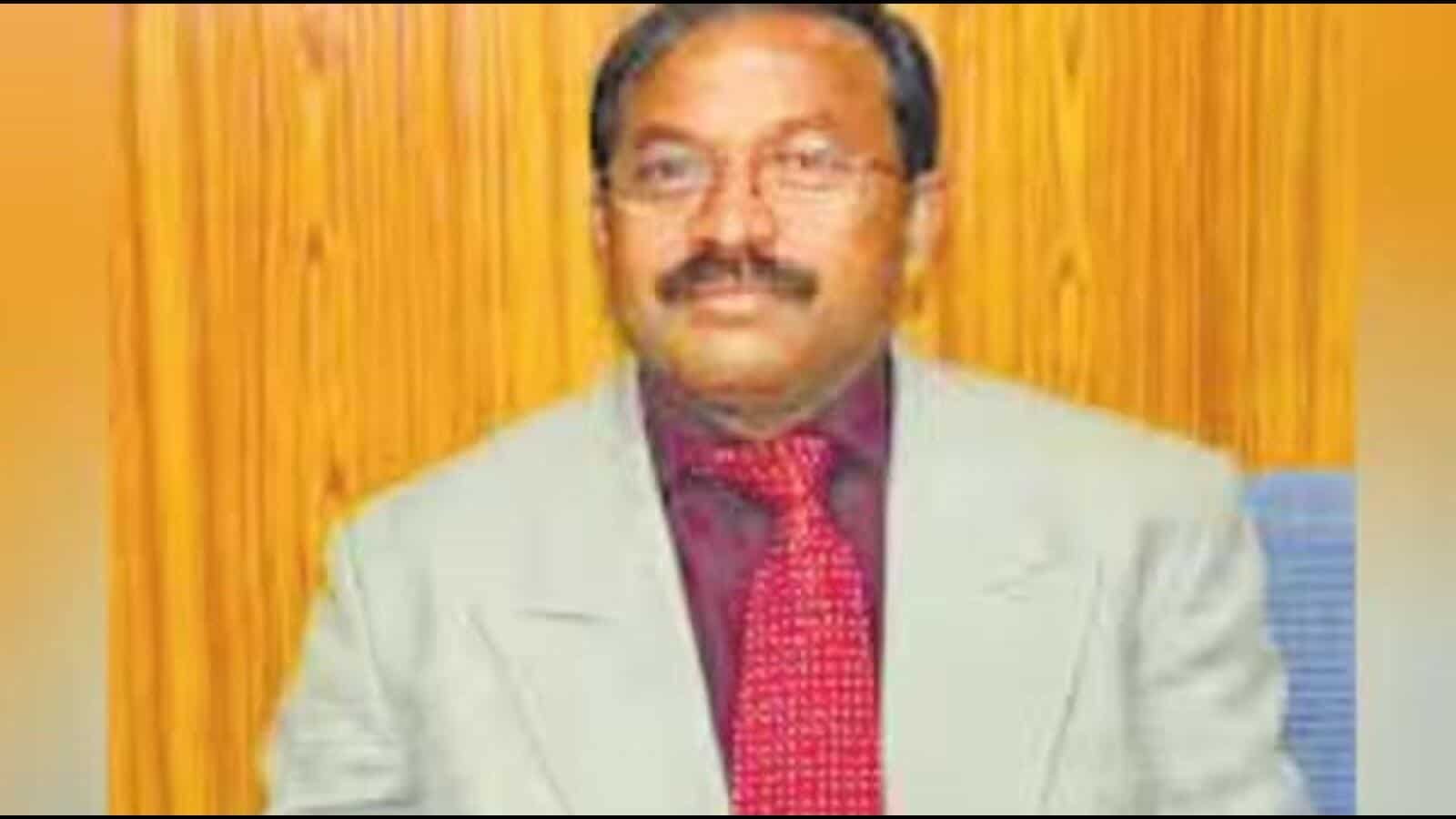 बिहार: सृजन घोटाले में CBI कोर्ट ने पूर्व IAS अधिकारी केपी रमैया को भगोड़ा घोषित किया