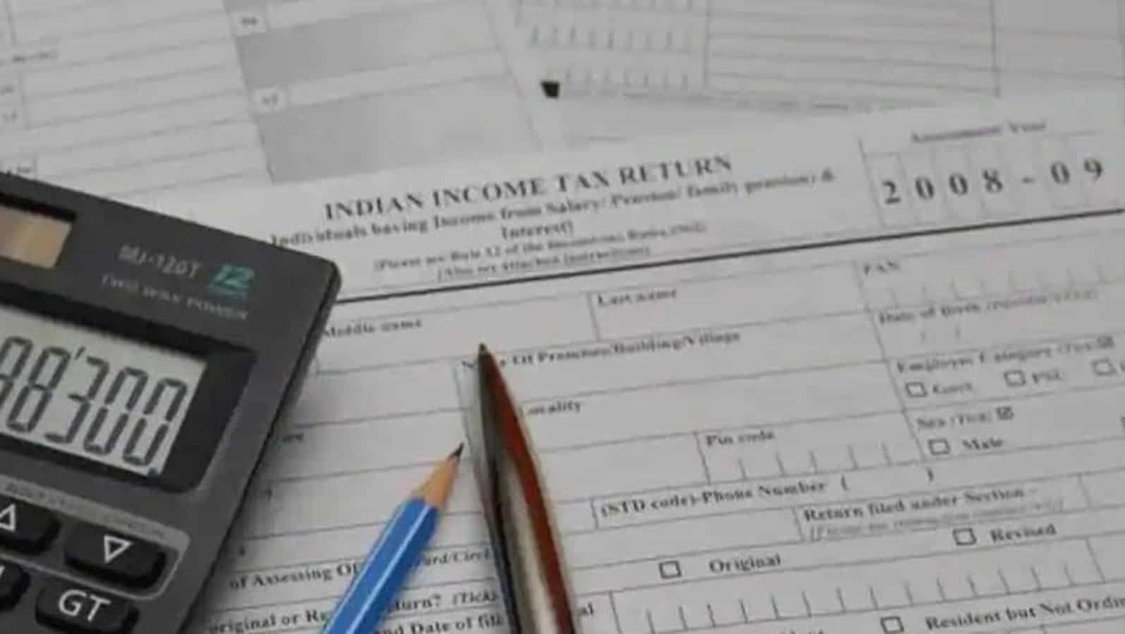 1 अप्रैल से लागू होने वाले हैं इनकम टैक्स के ये 10 बड़े नियम.  विवरण