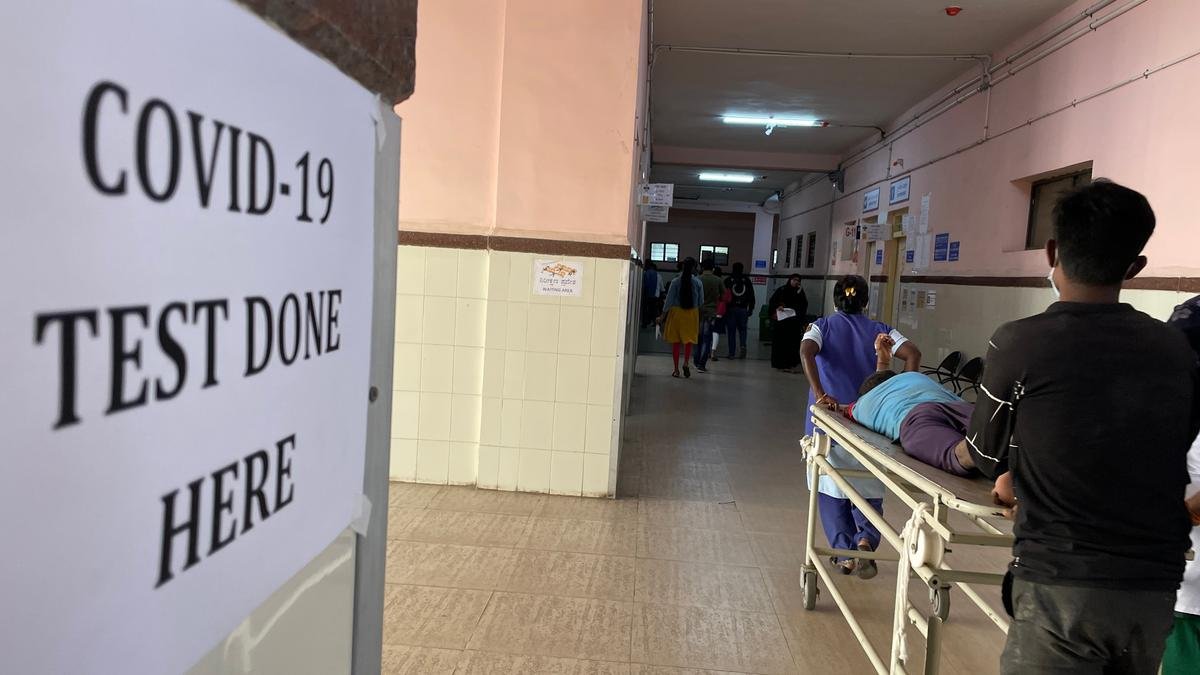COVID मामलों में वृद्धि: केंद्रीय स्वास्थ्य मंत्रालय सूक्ष्म स्तर पर स्थिति की जांच करने के लिए कर्नाटक को लिखता है
