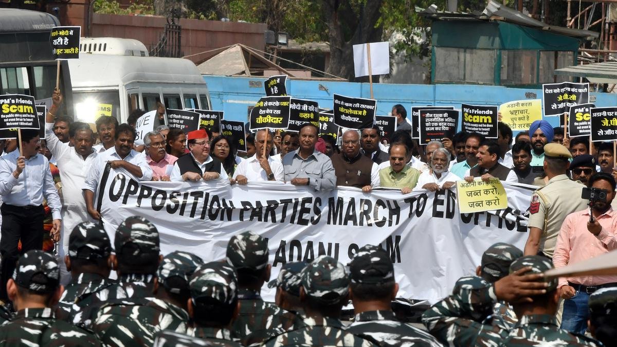 अदानी मुद्दा |  विपक्षी नेताओं ने ईडी को लिखा पत्र, कहा- अपने अधिकार क्षेत्र का त्याग नहीं कर सकता