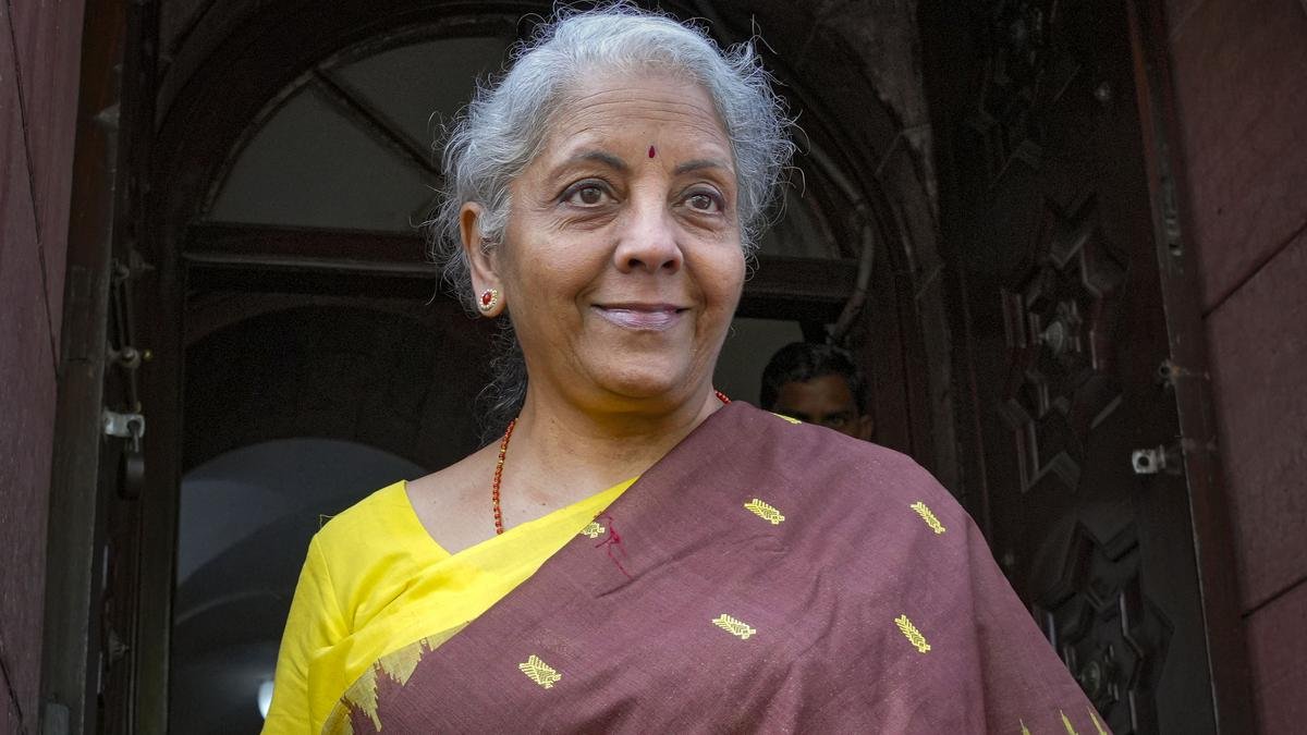 अमेरिकी बैंकिंग प्रणाली में अस्थिरता के बीच सीतारमण ने सार्वजनिक क्षेत्र के बैंकों की समीक्षा की