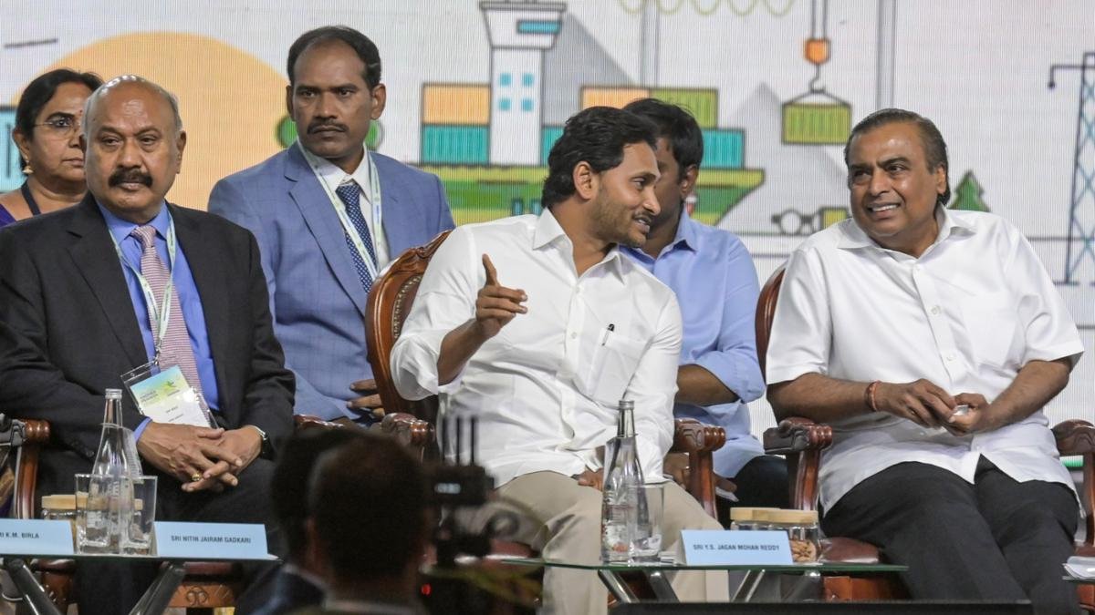 आंध्र प्रदेश में 10 गीगावाट सौर ऊर्जा परियोजना स्थापित करेगी रिलायंस: मुकेश अंबानी