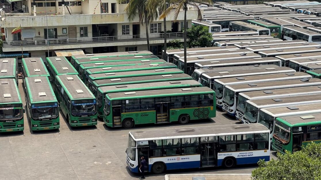 एक आरटीसी कर्मचारी संघ ने हड़ताल वापस ली, दूसरी 24 मार्च से आगे बढ़ेगी