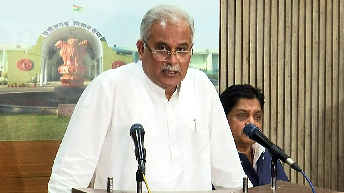 छत्तीसगढ़ की नई नक्सल विरोधी नीति: ड्यूटी पर शहीद हुए पुलिसकर्मियों के परिजनों को अब कृषि भूमि खरीदने के लिए मिलेंगे ₹20 लाख