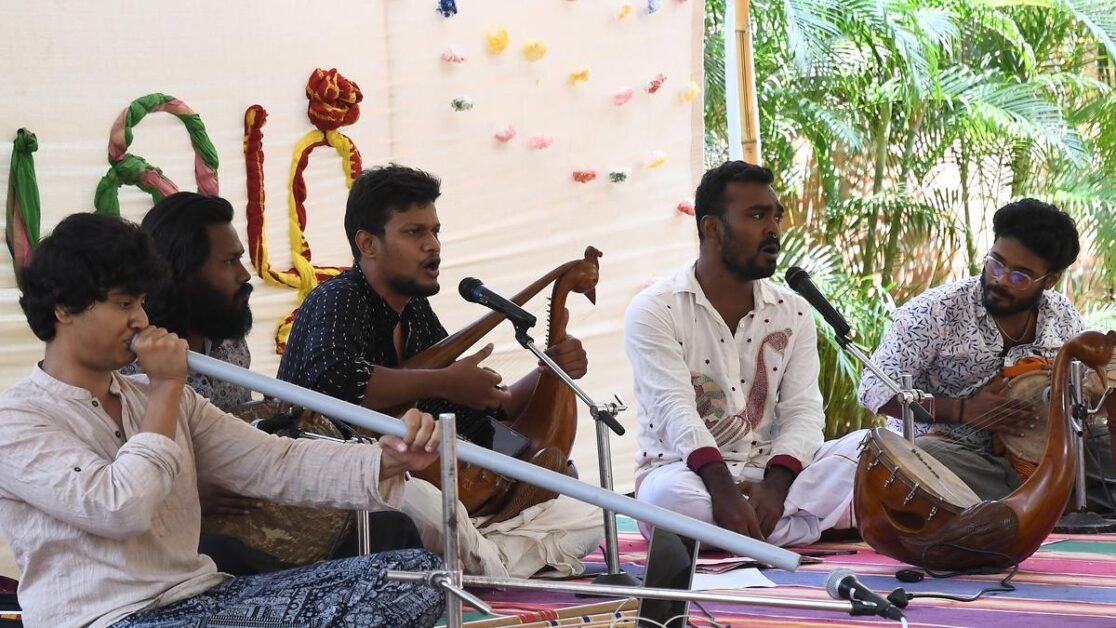 'द्रविड़ भाषाओं में, केवल तमिल ही शब्दों के बाहरी सम्मिश्रण के बिना अपने दम पर खड़ी हो सकती है'