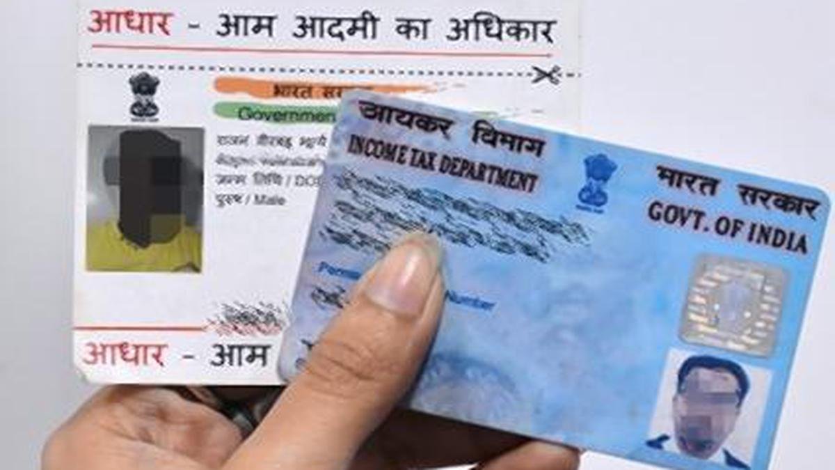 पैन-आधार को लिंक करने की समय सीमा 31 मार्च से आगे बढ़ाई गई