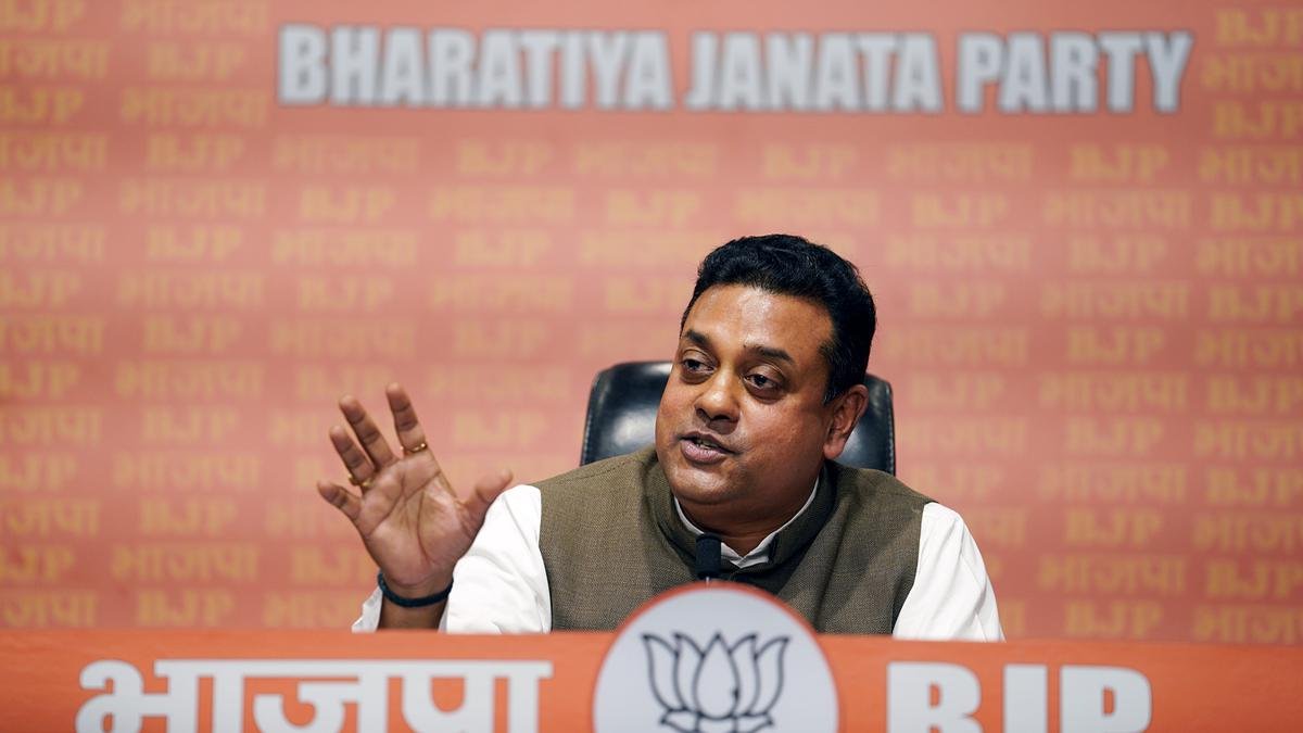 बीजेपी ने राहुल गांधी को बताया 'आज का मीर जाफर'