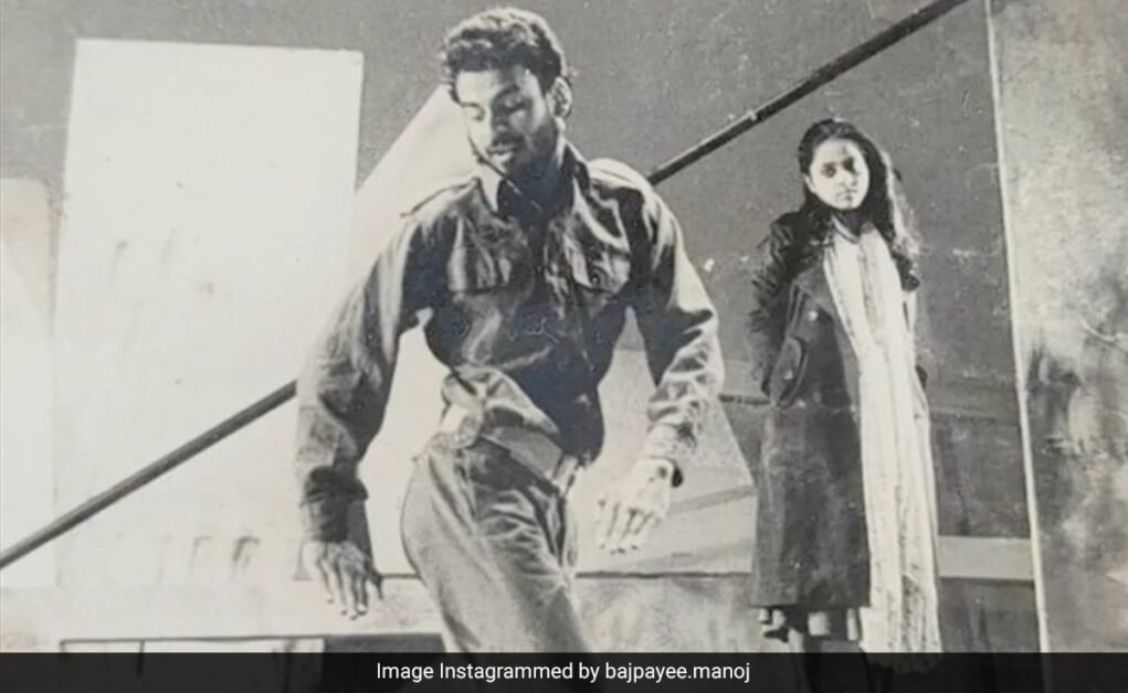 मनोज बाजपेयी ने अपने पुराने थिएटर के दिनों का थ्रोबैक गोल्ड शेयर किया - 'इट वाज़ माई पैशन, एस्केप, एंड एवरीथिंग'