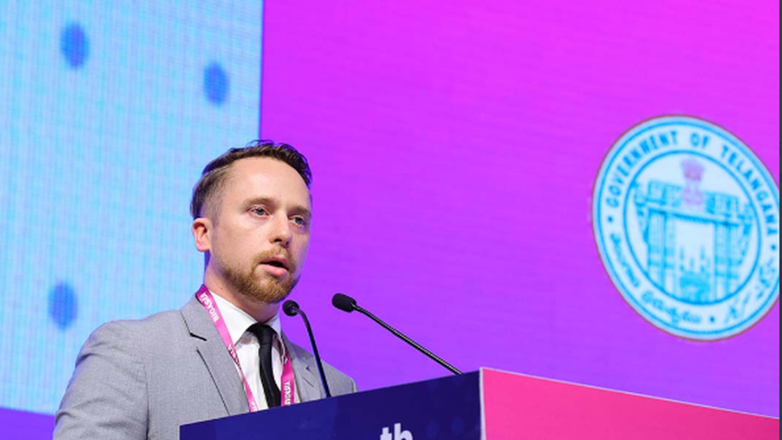 विश्व उस स्थिति में पहुँच रहा है जब हमें पक्षों का चयन करना होगा: लिथुआनियाई उप-मंत्री