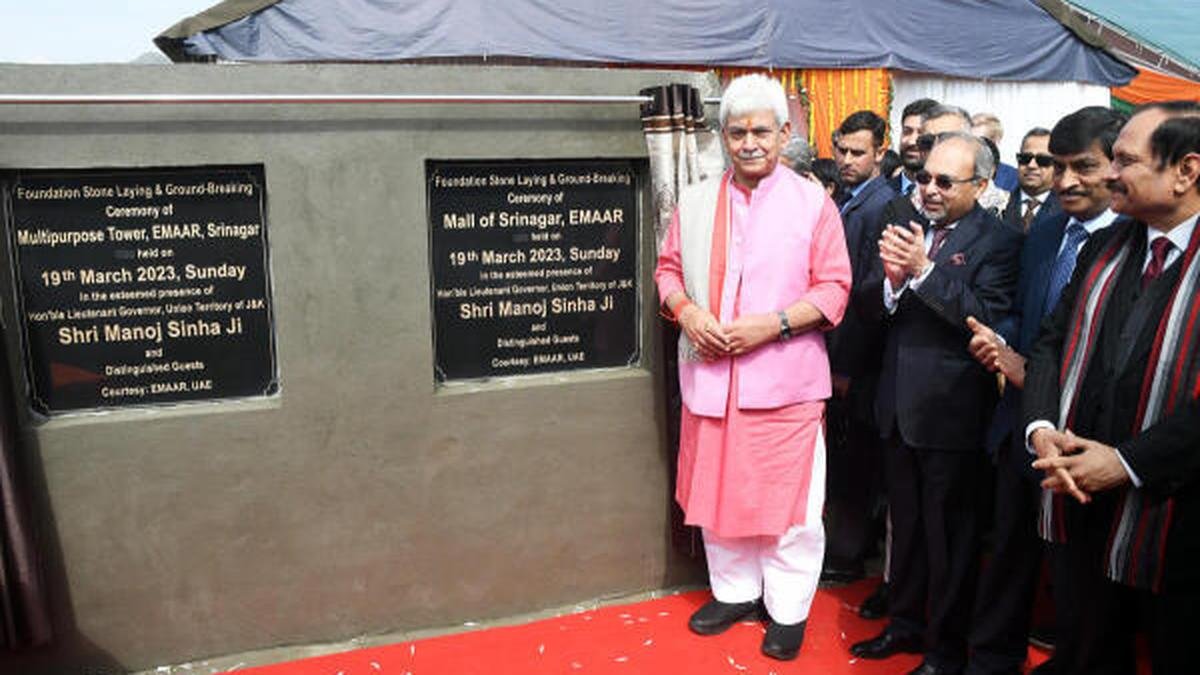 संयुक्त अरब अमीरात की एम्मार कश्मीर में एक मेगा-मॉल परियोजना शुरू करने वाली पहली विदेशी कंपनी बन गई है