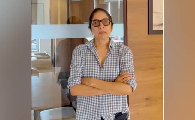 सतीश कौशिक को नीना गुप्ता ने याद किया, जिनसे उन्होंने एक बार इमोशनल पोस्ट में शादी की पेशकश की थी