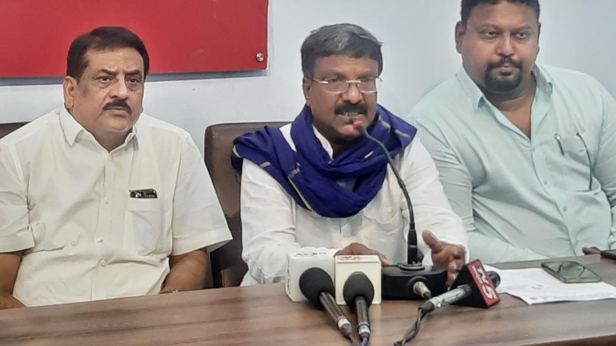 समाज के दबे-कुचले तबकों में राजनीतिक जागरुकता पैदा करने के लिए सम्मेलन अगले महीने