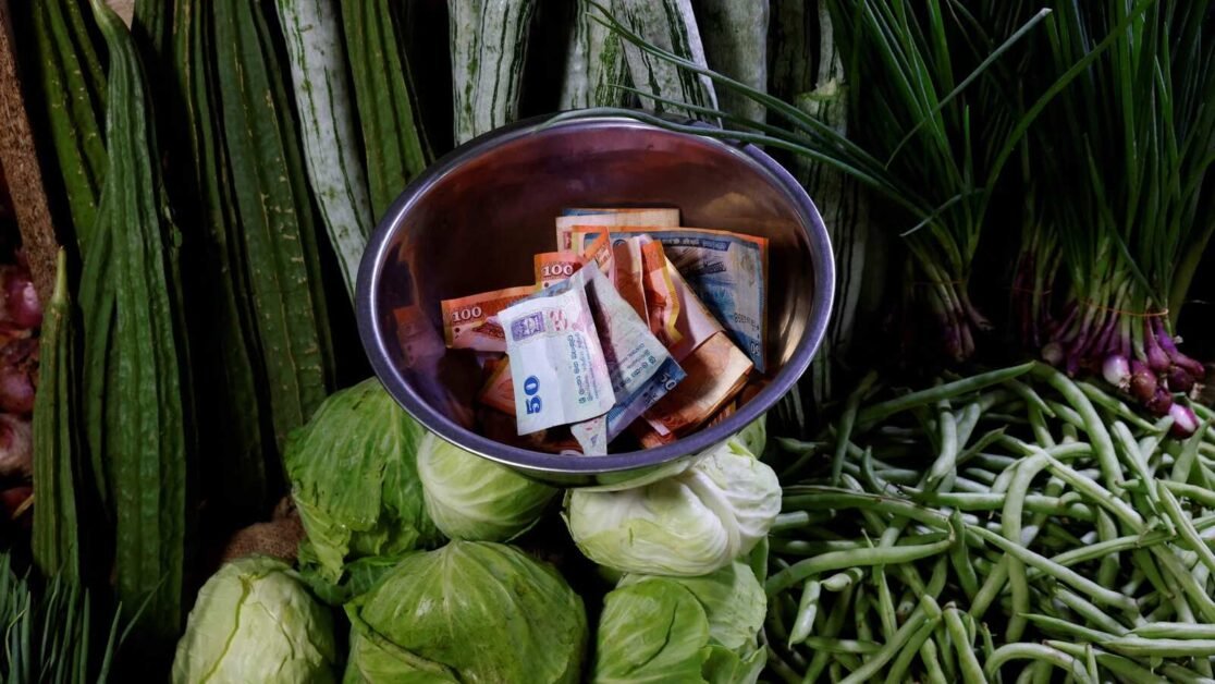 सरकारी आंकड़ों से पता चलता है कि फरवरी में WPI मुद्रास्फीति घटकर 25 महीने के निचले स्तर 3.85% पर आ गई