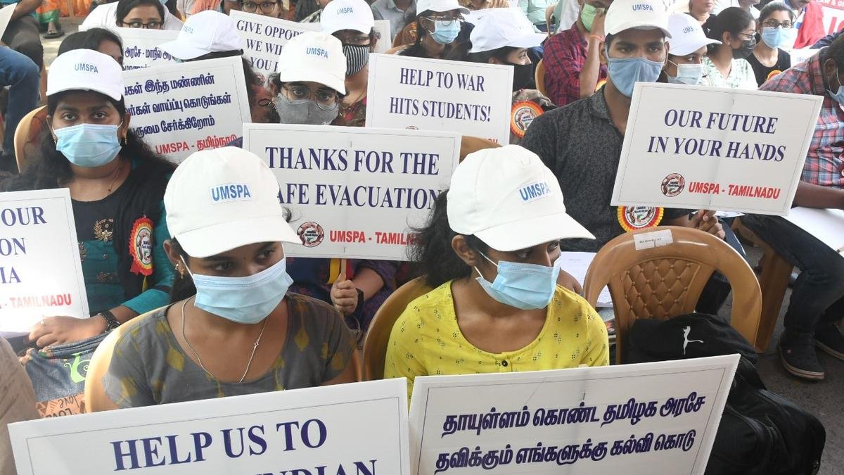सरकार।  पैनल यूक्रेन, चीन से लौटे मेडिकल छात्रों को कोर्स पूरा करने के लिए 'वन-टाइम ऑप्शन' देता है
