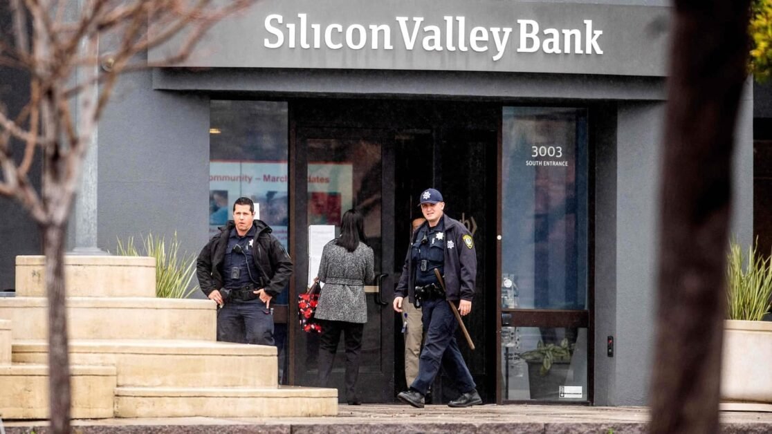 सिलिकॉन वैली बैंक दुर्घटना: अनुपम मित्तल को 'प्रलय के दिन की भविष्यवाणी' विफल होने की उम्मीद है।  उसकी वजह यहाँ है