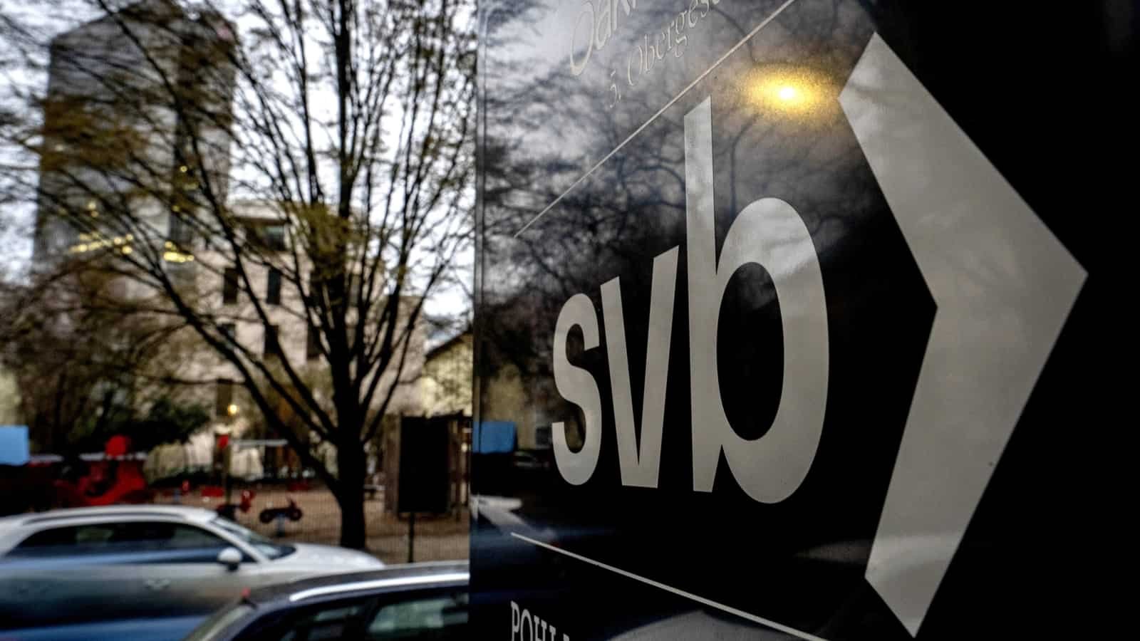 सिलिकॉन वैली बैंक समाचार: HSBC ने ढह चुके बैंक की UK शाखा को 1 GBP में खरीदा