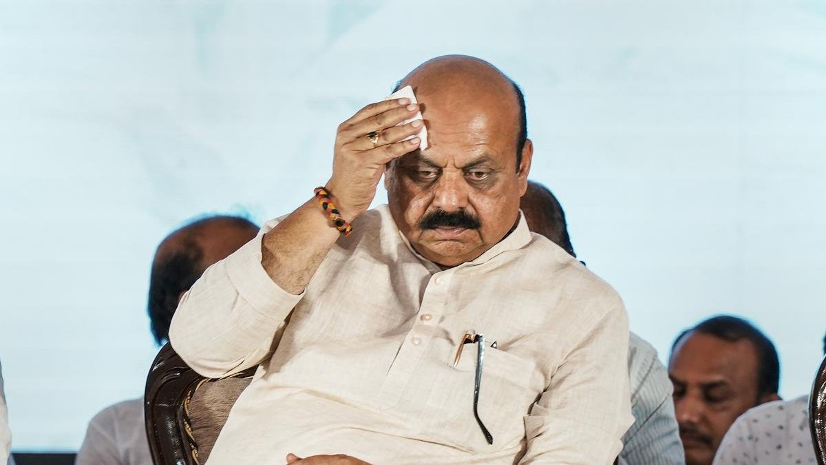 सीएम बोम्मई ने हड़ताल का आह्वान करने वाली कर्मचारी यूनियन से बातचीत शुरू की