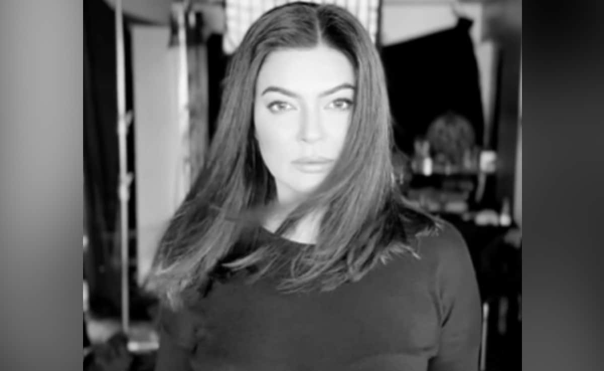 सुष्मिता सेन अपनी एंजियोप्लास्टी के एक महीने बाद ठीक वही कर रही हैं जो उन्हें पसंद है।  कोई अंदाज़ा?