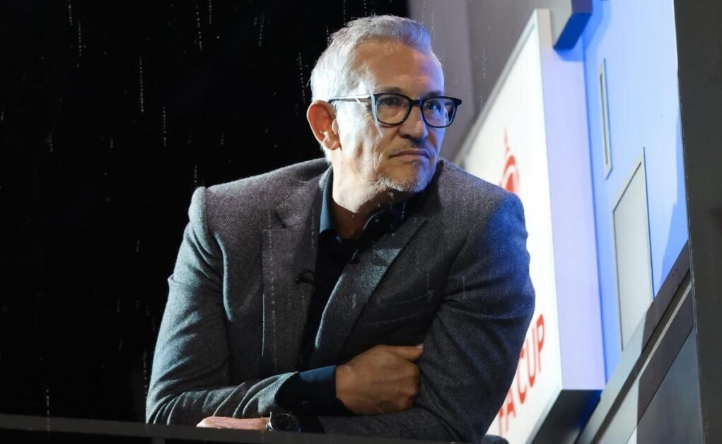 स्टार एंकर गैरी लिनेकर पर बीबीसी के भीतर विद्रोह की एक समयरेखा