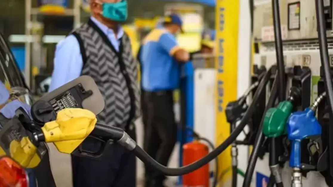 पेट्रोल और डीजल की कीमतें आज: 12 अप्रैल को अपने शहर में ईंधन की दरों की जांच करें