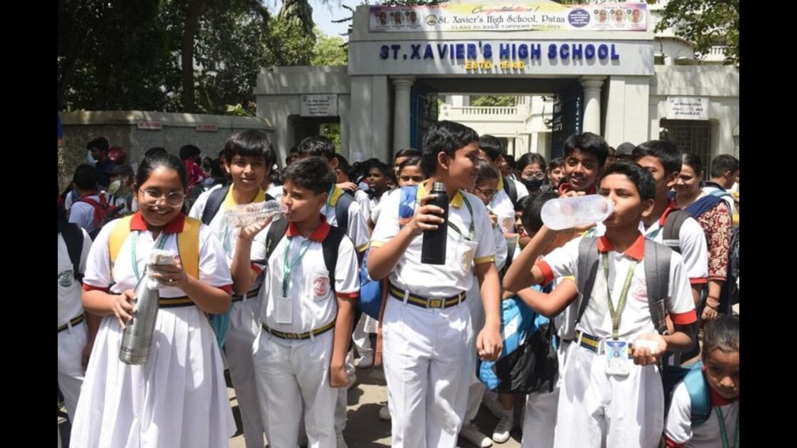 गर्मी की चपेट में 19 जिले, पटना के स्कूलों का समय फिर बदला