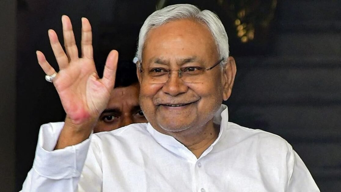 नीतीश कुमार के तीन हालिया फैसले 2024 में बिहार की किस्मत बदल सकते हैं