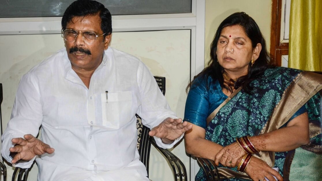 कौन हैं 'बाहुबली' आनंद मोहन सिंह, पूर्व सांसद और हत्याकांड का दोषी आज रिहा