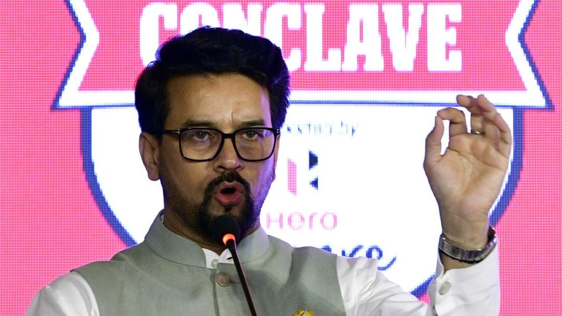 नई सूचना व्यवस्था को आकार देने में भारत बराबर का भागीदार होः केंद्रीय मंत्री अनुराग ठाकुर