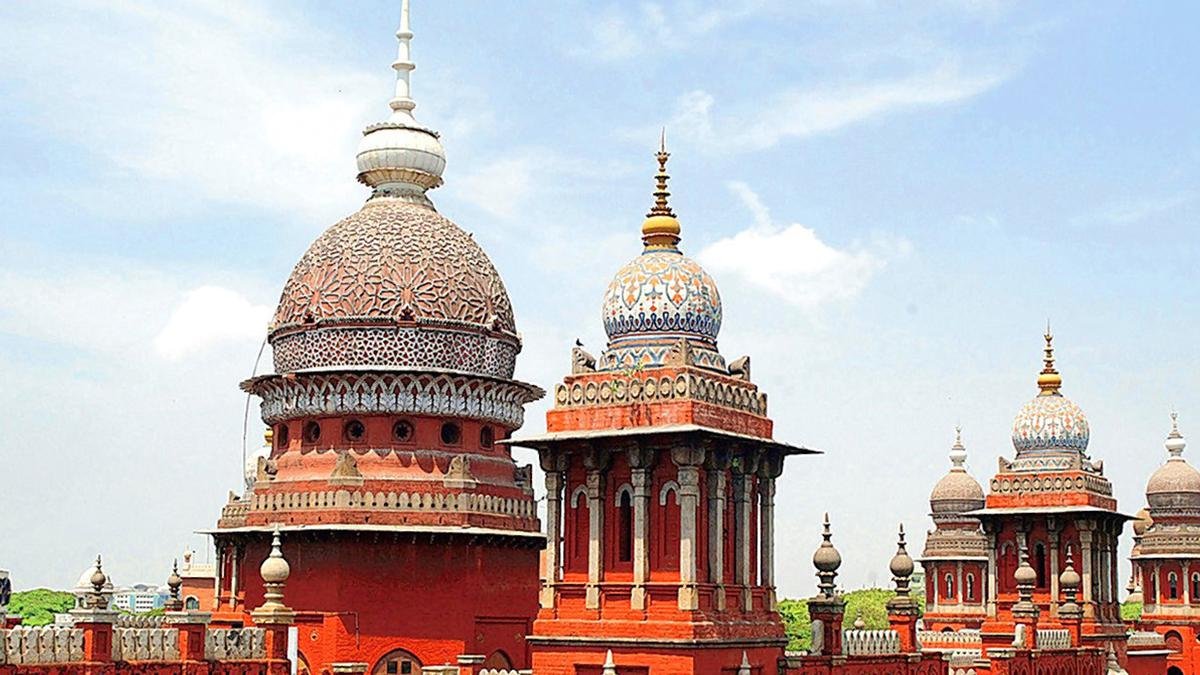 पन्नीरसेल्वम, अन्य निष्कासित अन्नाद्रमुक नेताओं की अपील पर अंतिम सुनवाई 20, 21 अप्रैल को होगी