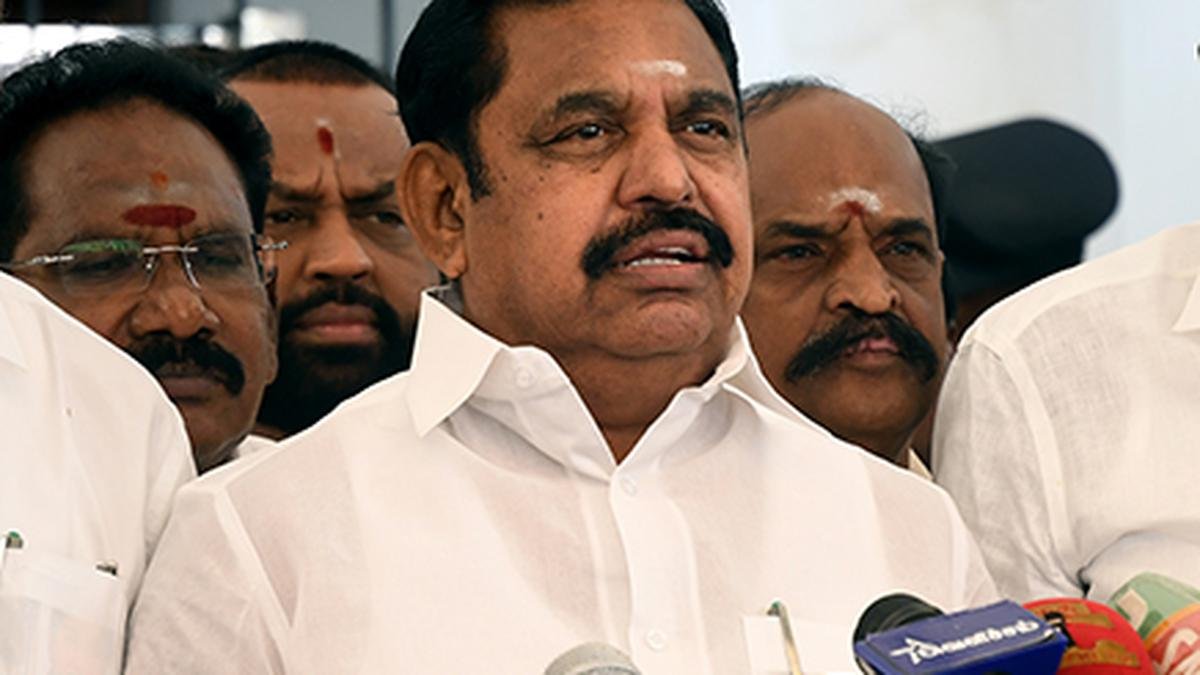 पलानीस्वामी का कहना है कि AIADMK का मदुरै सम्मेलन एक महत्वपूर्ण मोड़ होगा