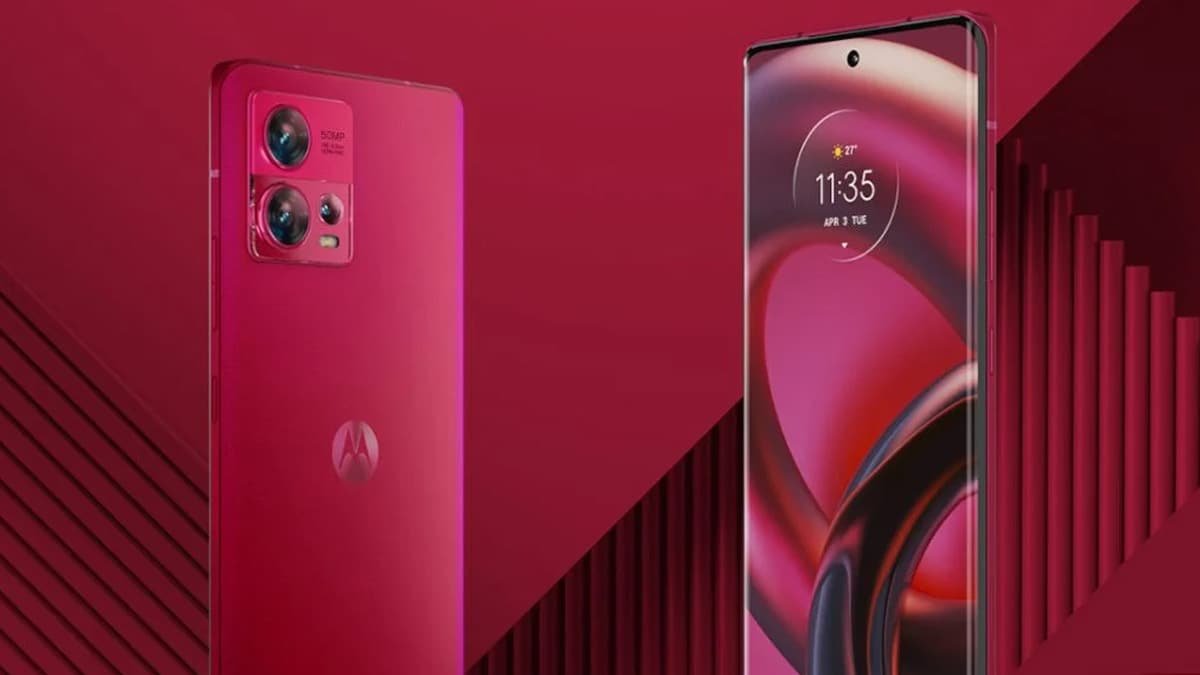 मोबाइल से पहली कॉल के 50 वर्ष पूरे होने पर Motorola ने रीलॉन्च किया Edge 30 Fusion Viva