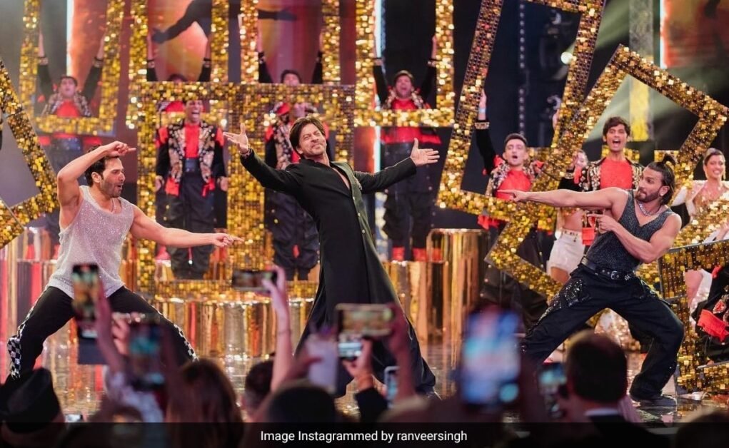 रणवीर सिंह और वरुण धवन के साथ शाहरुख खान की इस तस्वीर के लिए इंटरनेट पर्याप्त नहीं है