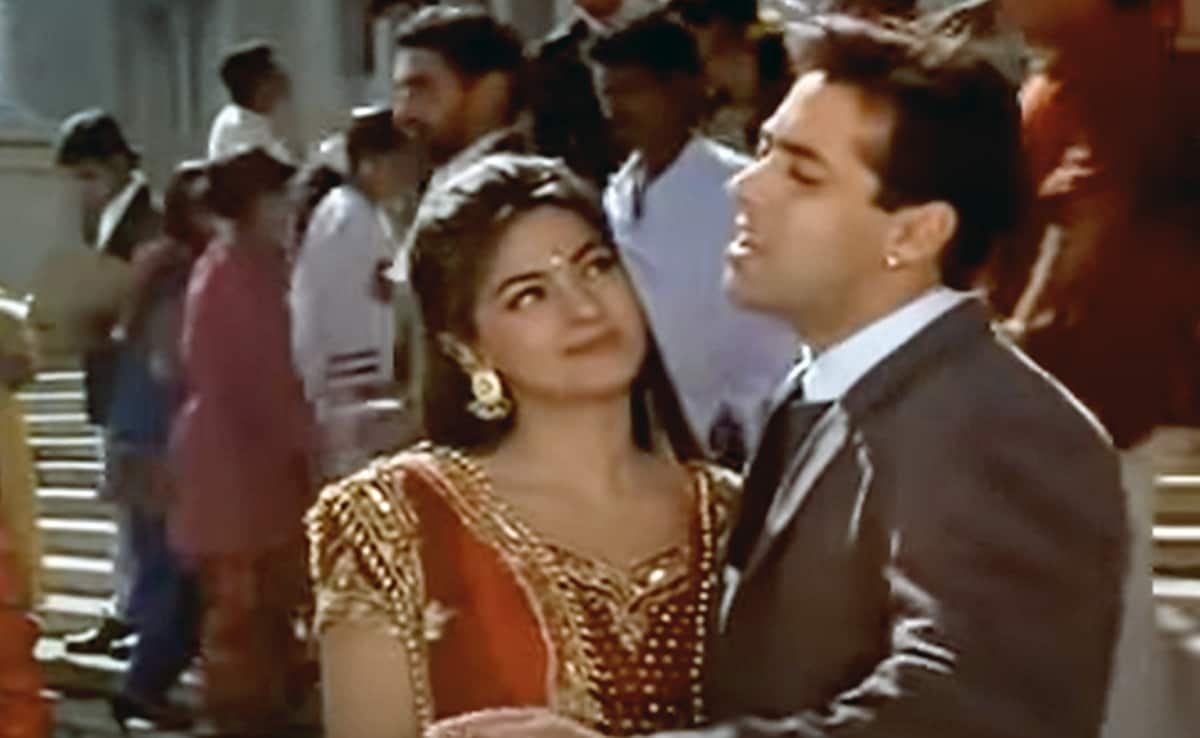 वायरल: जूही चावला ने सलमान खान के पुराने वीडियो पर प्रतिक्रिया देते हुए कहा कि वह उससे शादी करना चाहते थे