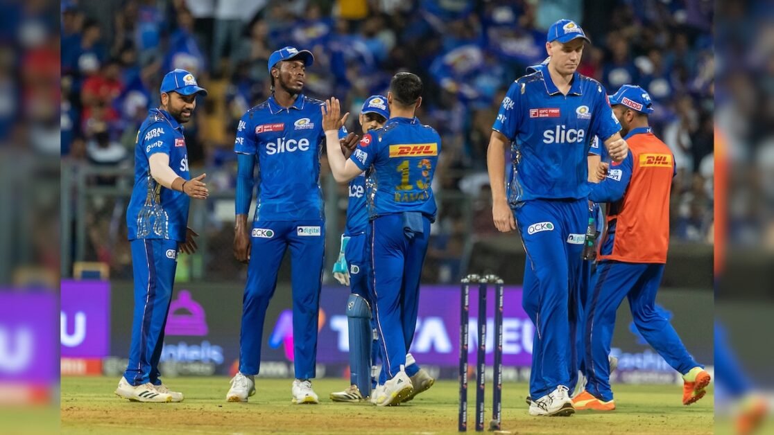 "शेम ऑन यू...: निजी लाभ के लिए लिखी गई 'पागल' रिपोर्ट पर मुंबई इंडियंस के स्टार ने जताई नाराजगी क्रिकेट खबर