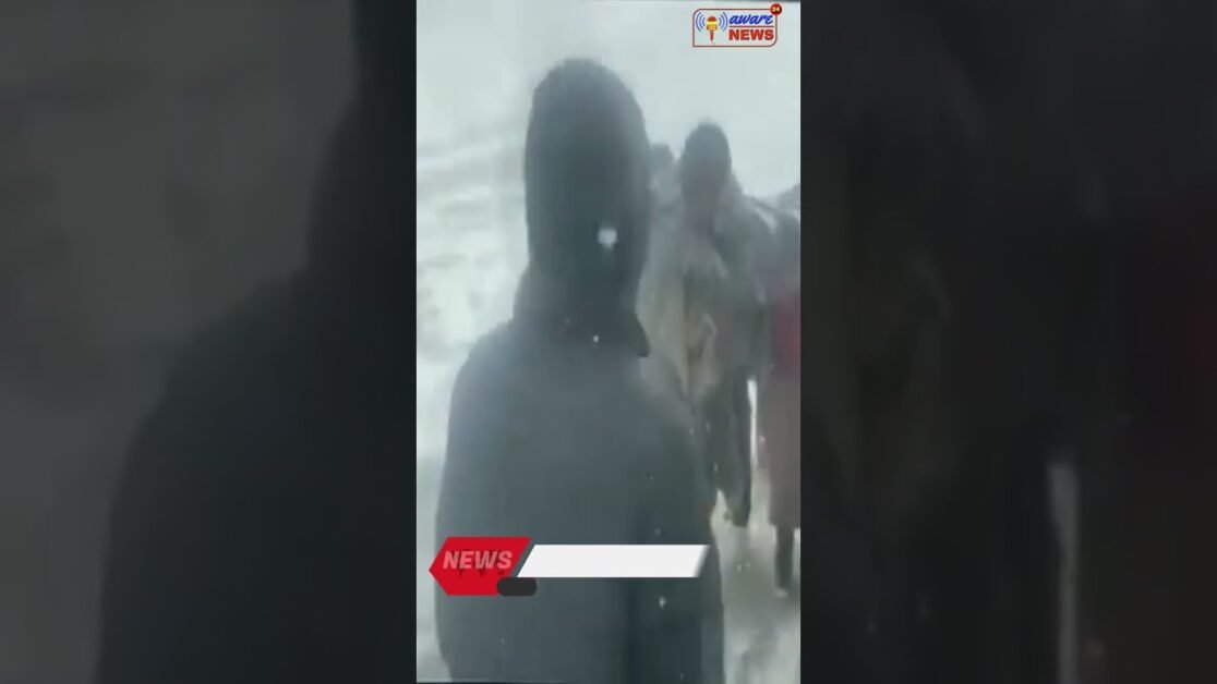 जम्मू-कश्मीर भारतीय सेना ने कुपवाड़ा ज़िले में बर्फ से ढके बड़खेत गांव से एक गर्भवती महिला को बचाया।