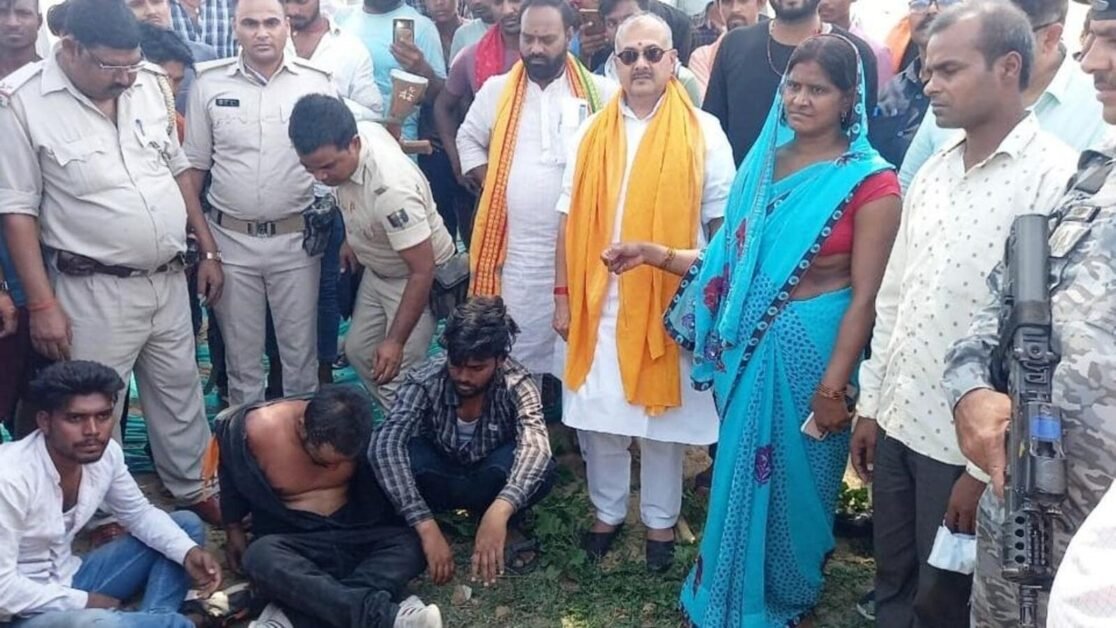 चेन स्नैचरों की तलाश में बिहार के सांसद सबसे आगे  3 गिरफ्तार, 1 सोने की चेन बरामद