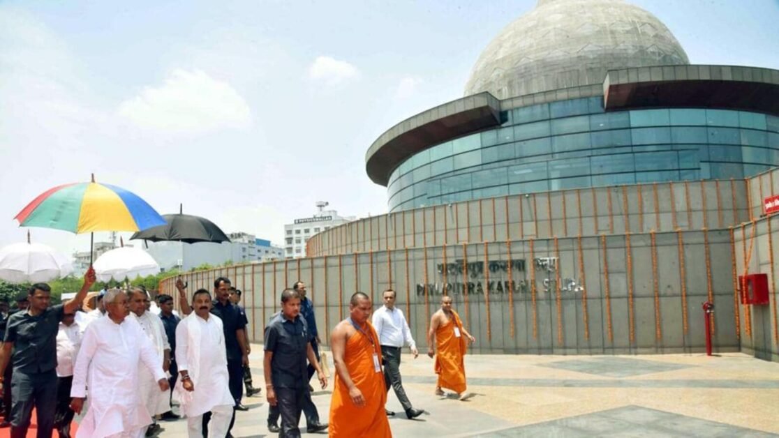 कुमार ने पवार, ठाकरे को पटना में विपक्षी बैठक में शामिल होने के लिए आमंत्रित किया