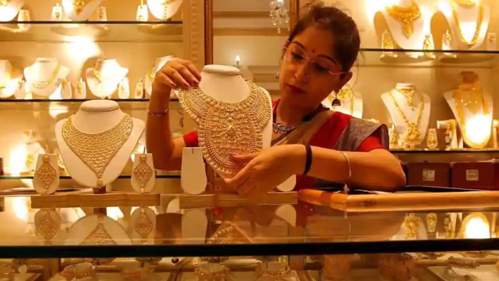 6 मई को सोने और चांदी की कीमतें: अपने शहर में नवीनतम दरों की जांच करें