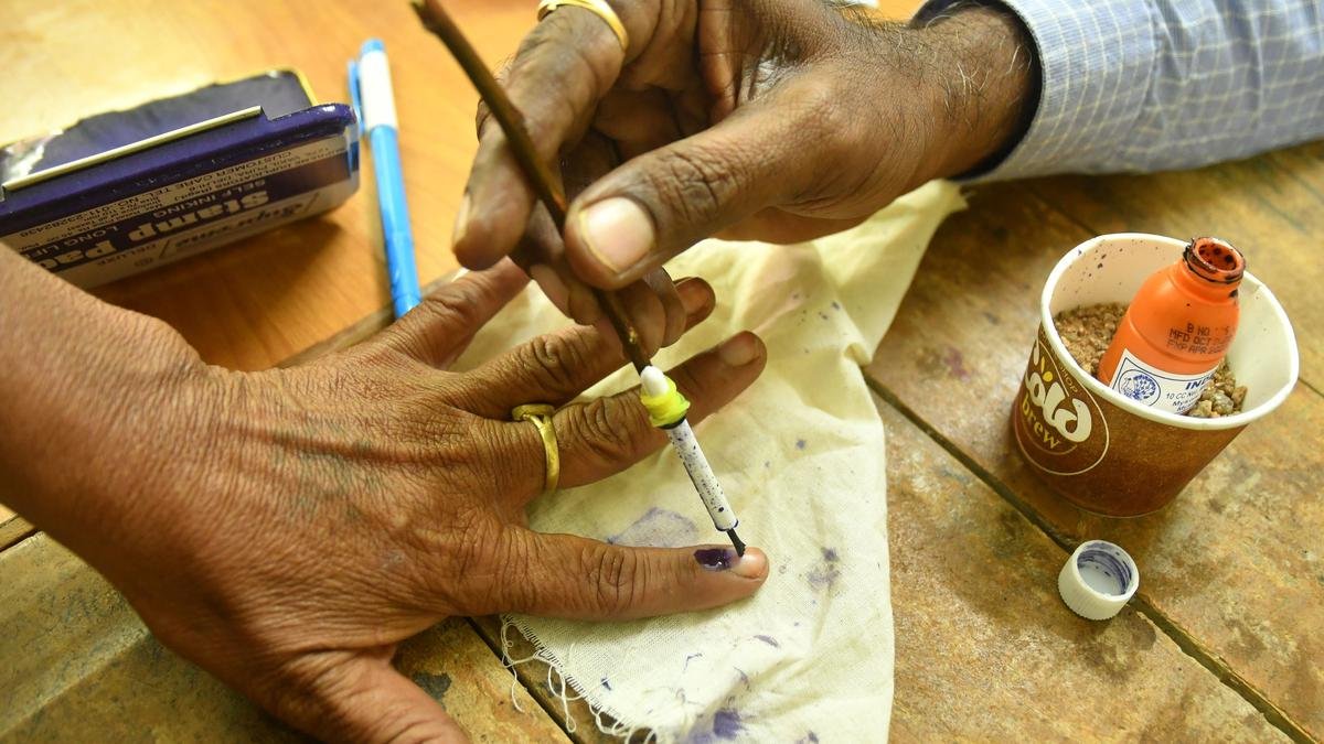 वोट देने का कर्तव्य और अच्छे उम्मीदवार पार्टी की वफादारी से बड़े प्रेरक कारक हैं: सर्वेक्षण