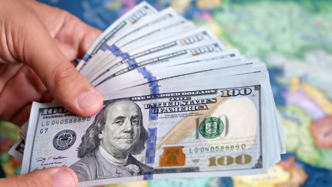 अमेरिका के छोटे बैंक जो करते हैं, बड़े नहीं करते