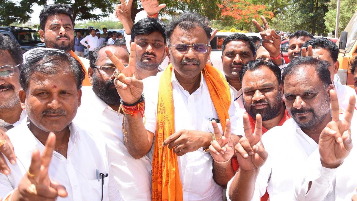 कर्नाटक चुनाव: भाजपा ने बीदर में कांग्रेस और जद (एस) से एक-एक सीट छीनी