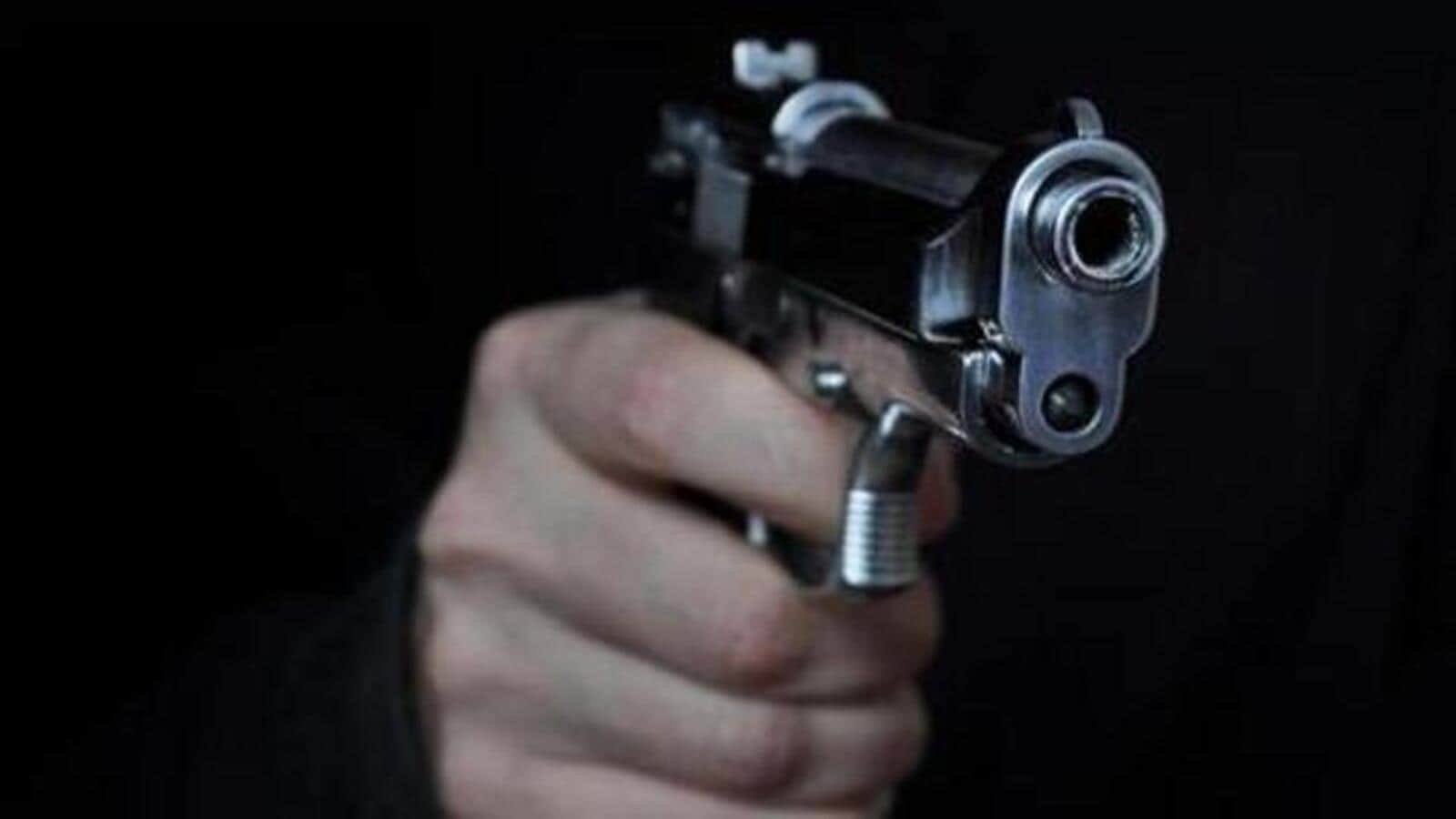 बिहार: बाइक सवार हमलावरों की फायरिंग में एक व्यक्ति की मौत, एक अन्य घायल