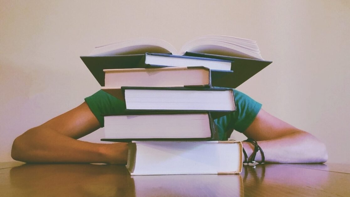 16 मई 2023 का करियर और धन राशिफल: करियर ग्रोथ के ज्योतिष उपाय