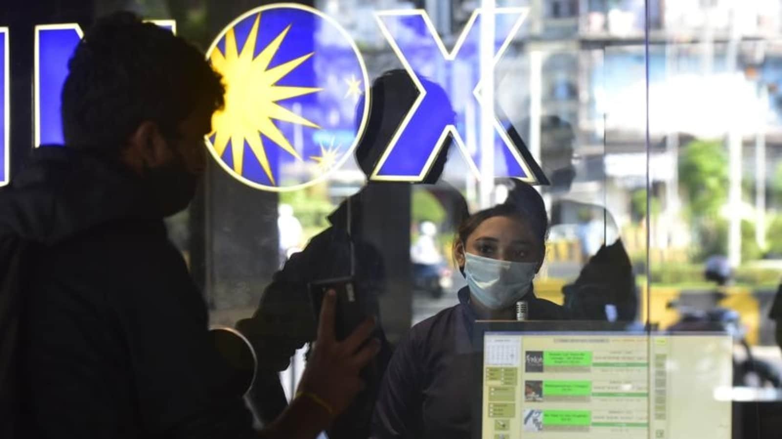 पीवीआर आईनॉक्स अगले 6 महीनों में 50 स्क्रीन बंद करेगी।  उसकी वजह यहाँ है