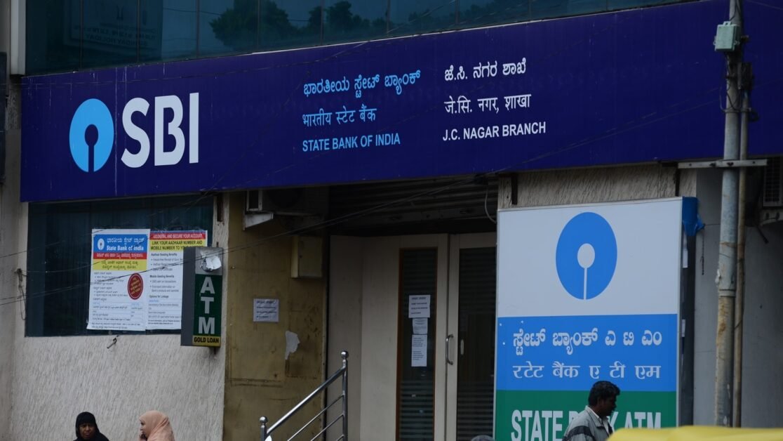 SBI का Q4 शुद्ध लाभ 83% बढ़कर ₹16,694 करोड़ हो गया