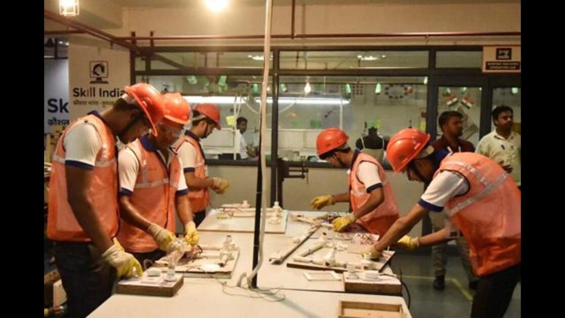 विसंगतियों का पता चलने के बाद 42 कुशल युवा केंद्रों को अस्थायी रूप से निलंबित कर दिया गया